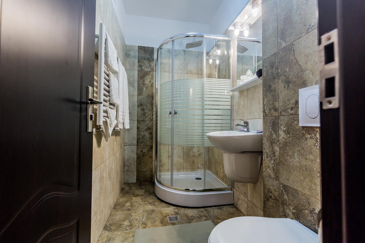 Hotel Raxand Residence Mioveni Extérieur photo