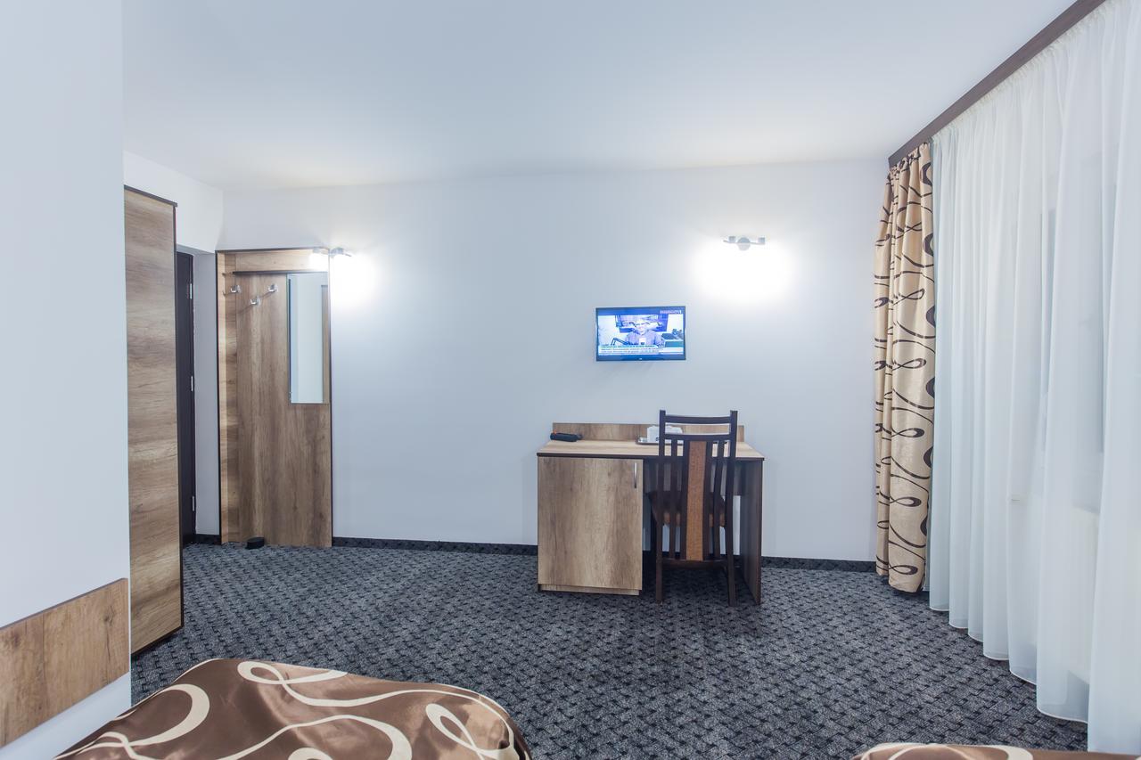 Hotel Raxand Residence Mioveni Extérieur photo
